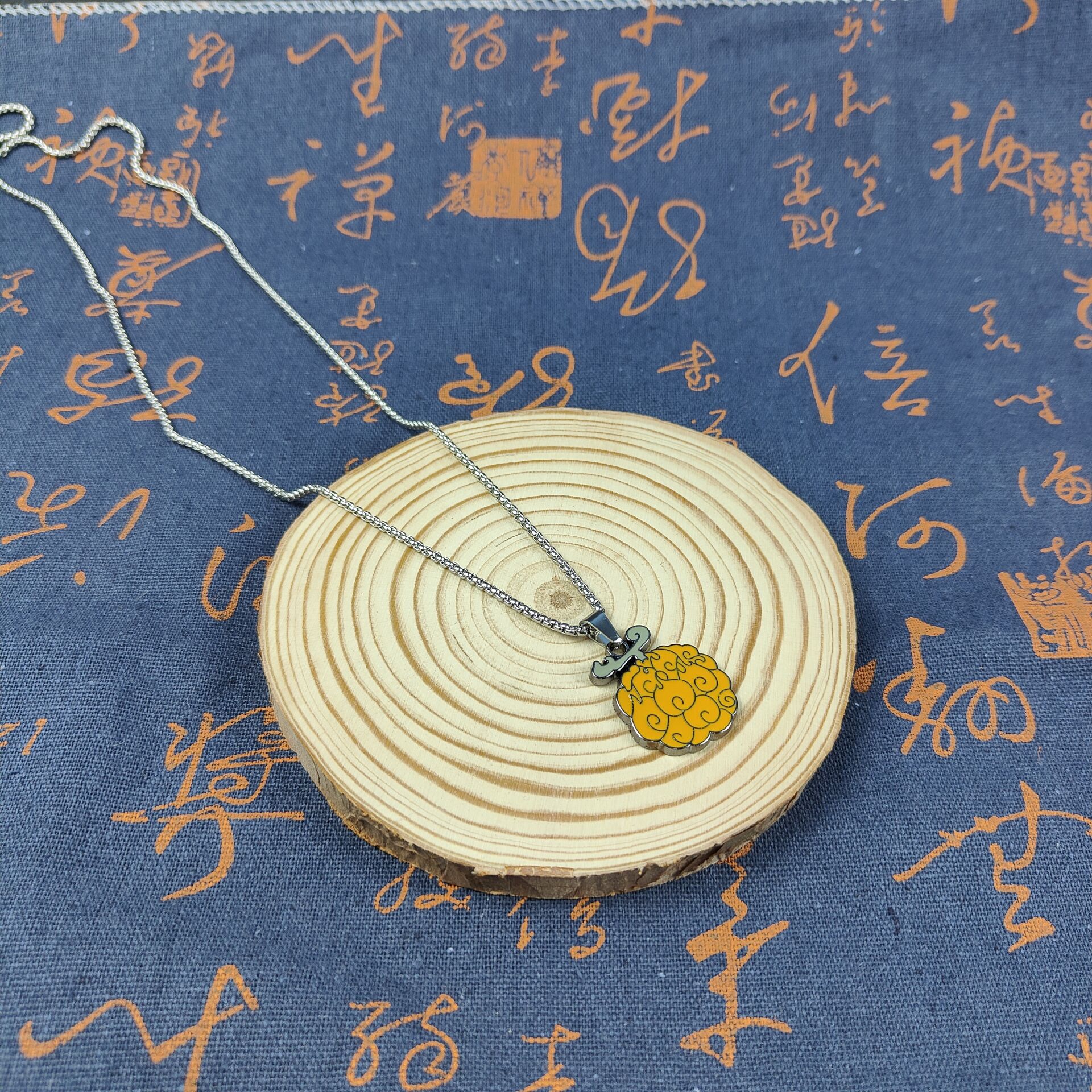 Collar_merameranomi_01