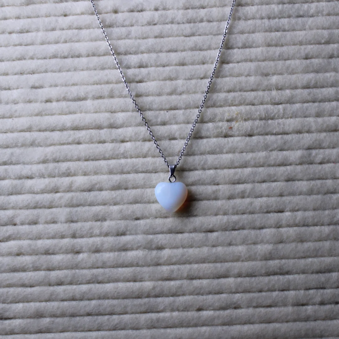 Collar_Corazón_Opalina