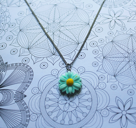 Collar_Flower_Celeste